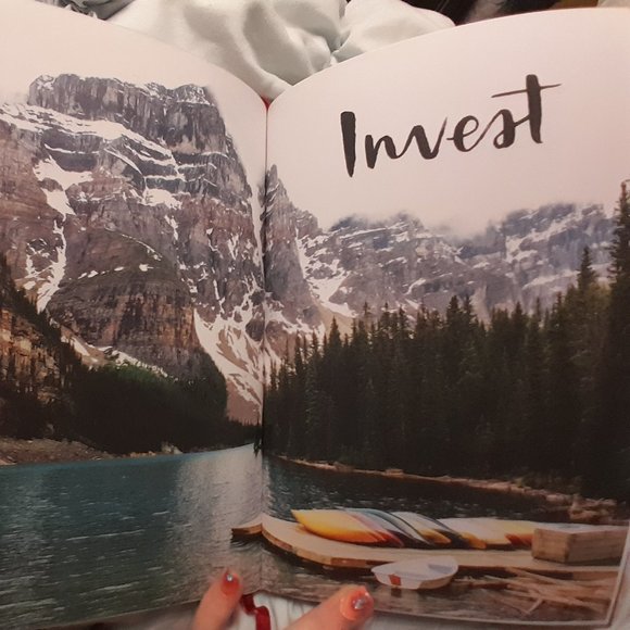 New Book 52 Lists for Happiness Weekly Journal by Moorea Seal 💫 - Picture 2 of 7